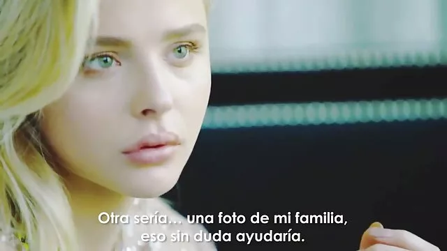Állkapocs szekszes ejtő szőke hajú cuki Nikky Thorne szuper szilárd szopást ad