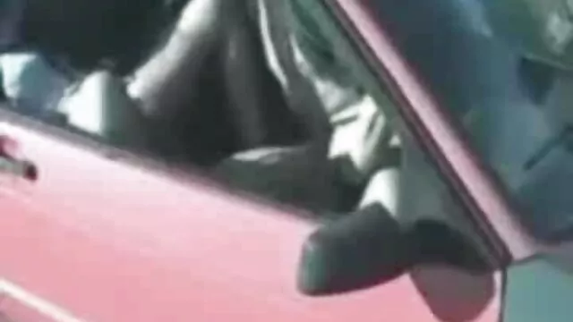 Buxom szexi fekete fejű duci sex videok Patricia a fa fölé hajol, hogy az öreg Johan megbassza