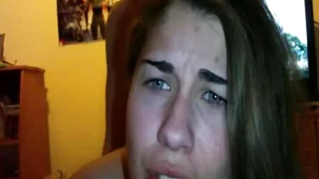 Szexi csaj főiskolai egyenruhában Serena Del sexes videok Rio ujjal a seggében baszik