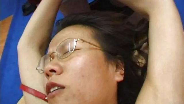 A megcsalt férj misszionáriusi pozícióban baszza meg szeretőjét testvér sex videók