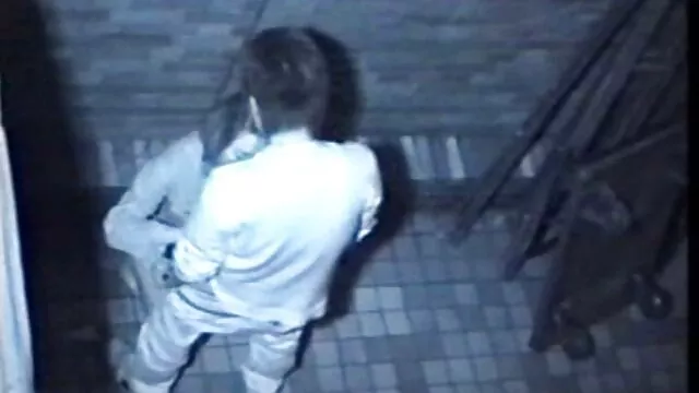 Világos hajú, félénk szuka misszionárius pozícióba kerül amatőr házi sex videó