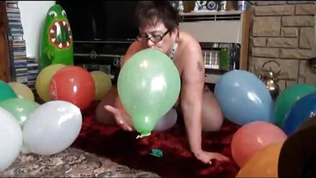 Egy testver sex videok szexre kiéhezett boszorkány hatalmas mellekkel hátulról brutálisan megbasz