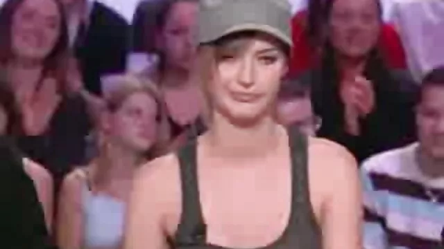 Cserzett amator sex videok mexikói shemale feszes seggű kutyus stílusában