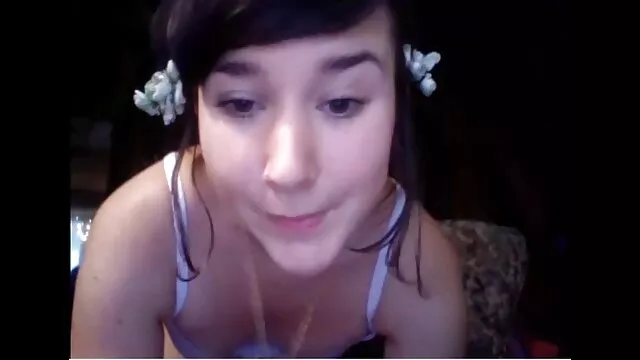 Busty sex pornó filmek kurva Julia Ann szopott kakas és kibaszott rossz rajta piros ruhát