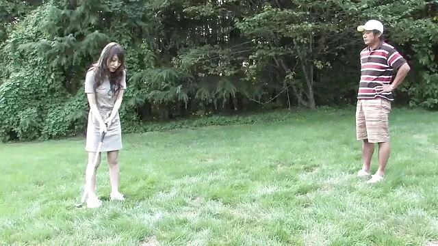 A kurva szuka Imma pono videók Hot rendesen kifényesíti a vizes cickáját