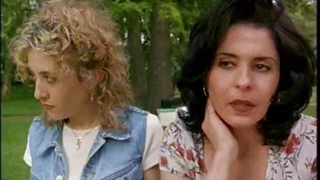 Dögös temperamentumos haver kifeszített anális szekx film lyuk szemetes kinézetű ébenfa csajjal