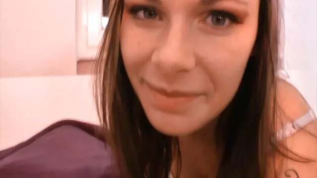 Lehúzza a ruháit Eva Angelina készen áll erotikus videók a faszra