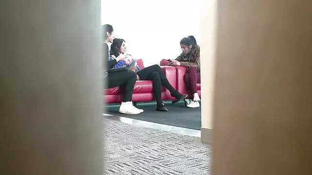 Szexi szamár sex film mobilra menyecske Shazia Sahari fekete harisnyában lovagol kakasban