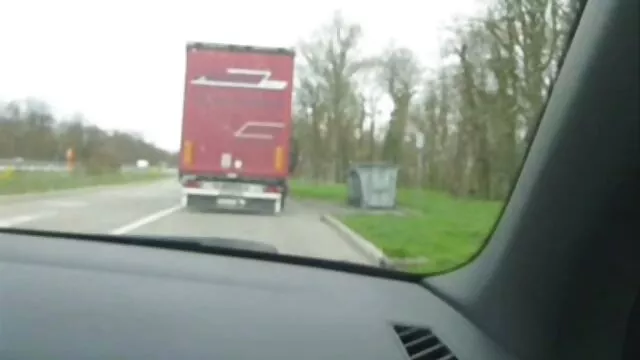 Láncokkal rögzített, sápadt barna punci lesz, és durva a mobil szex videok szája (MMF)