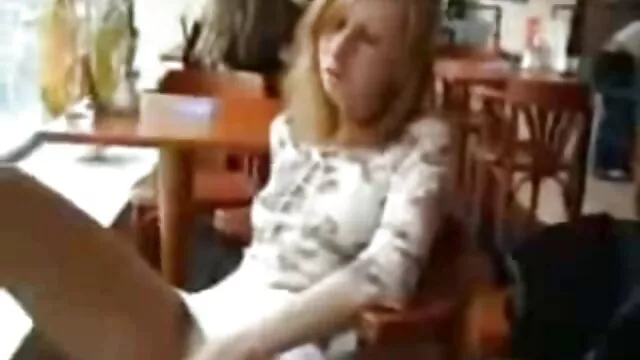 A kanos ménes Arthur megsimogatja Winter testét, és erősen pornó filmek ingyen megböki hátulról