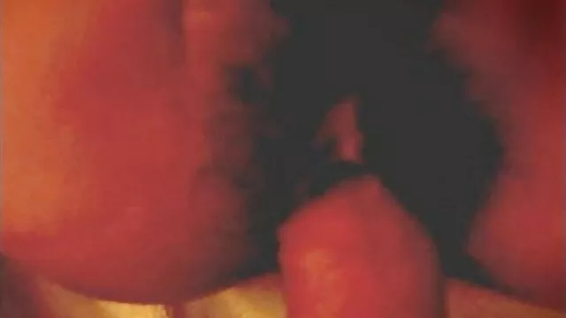 Érett shemale kapa erősen csavarodott misszionárius pozícióban szex pornó videó