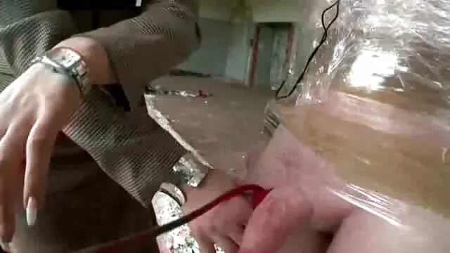 Yadi a legmagasabb szinten szolgálja ki a szex filmek ingyen kurva haverját