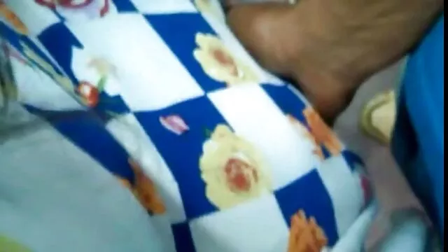 Lucy Lee és Haley Paige erősen vágynak arra, hogy megosszák szekszes videok a farkukat BJ-nek