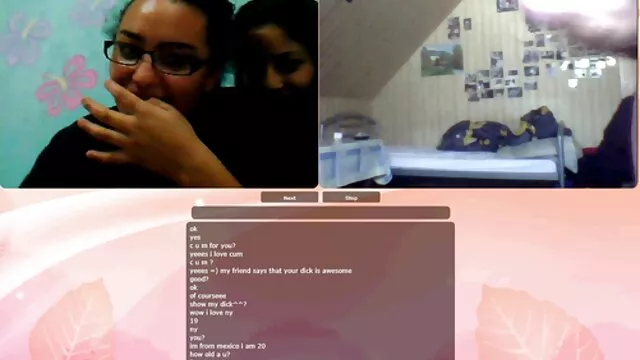 Jim Slip élvezi az egyik púpos lány, Angel Long szűk végbélnyílását apa lanya sex videok